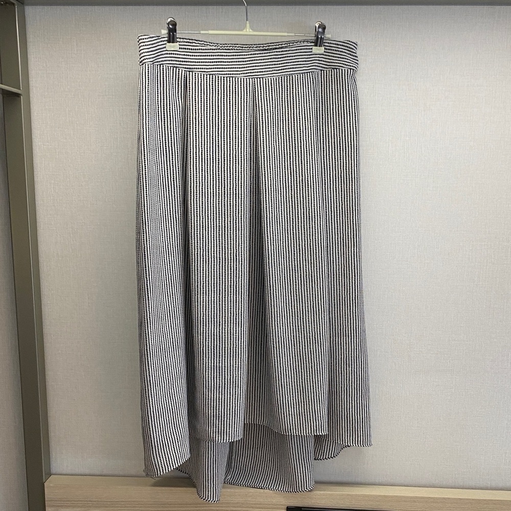 Max Studio Striped Black and White Drop Hem Elastic Waist Skirt Women’s  Large